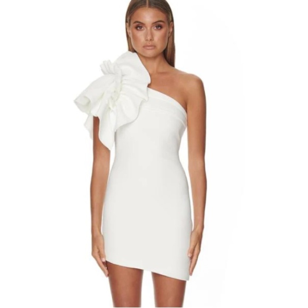 ELIYA the Label Elegant White One-Shoulder Dress Size M